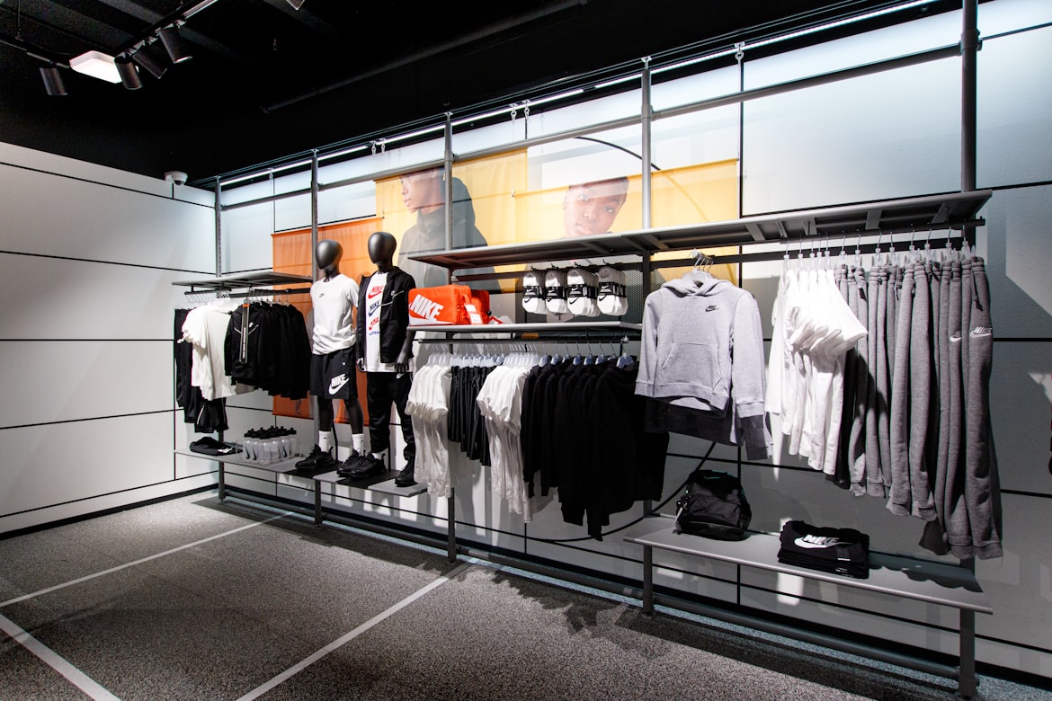 Athletic sports apparel